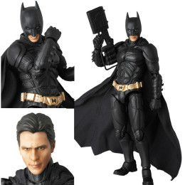 [FIG]マフェックス No.007 MAFEX BATMAN(TM)(バットマン) Ver.2.0 THE DARK KNIGHT RISES(ダークナイト ライジング) 完成品 可動フィギュア メディコム・トイ