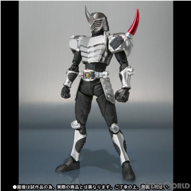 FIG]S.H.Figuarts(フィギュアーツ) 仮面ライダーナイト&ダーク