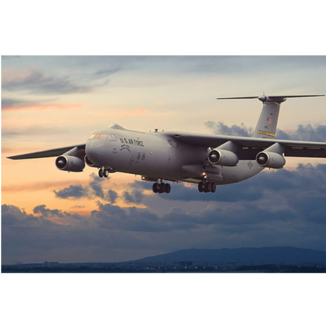 [PTM]1/144 米 ロッキード C-141B スターリフター 戦略輸送機 [014T325] RODEN(ローデン) プラモデル