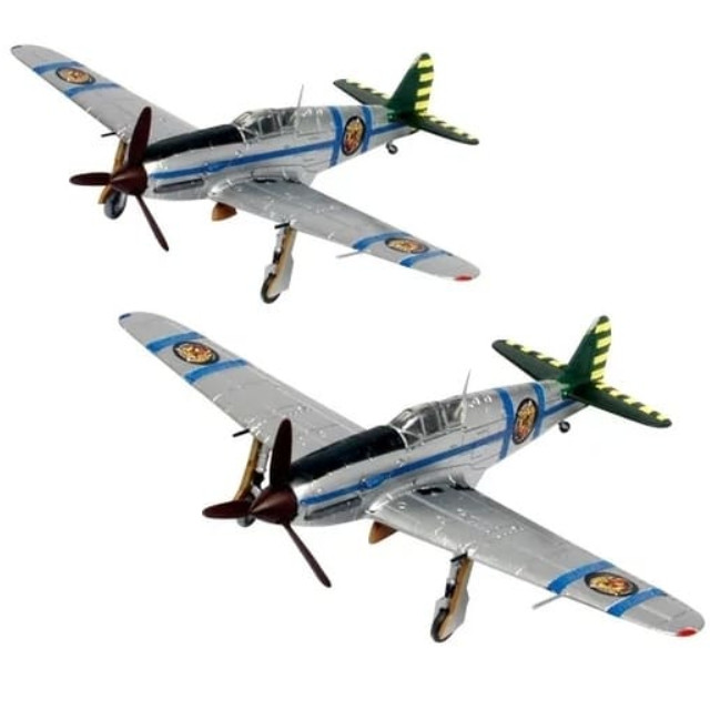 [特典付き] 1/144 飛燕 空賊シロクマ団所属機 仕様 「荒野のコトブキ飛行隊」 [KHK144-2SP] プラッツ/プレックス プラモデル