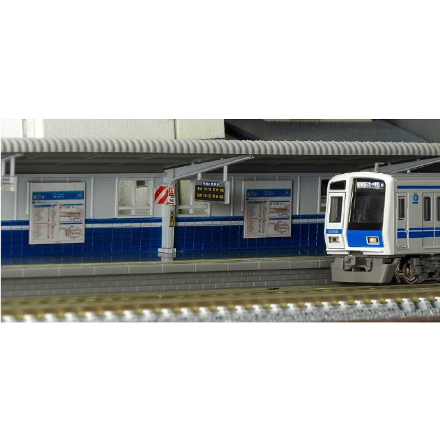 [RWM] 2913 着色済みストラクチャーキット 着色済み 対向式ホーム(西武鉄道仕様) Nゲージ 鉄道模型 GREENMAX(グリーンマックス)
