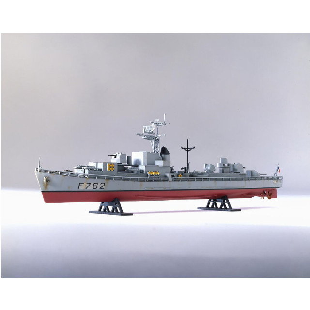 [PTM] 1/400 フランス海軍 ル・コルス級 E50 高速護衛艦 プラモデル(HE81093) Heller(エレール)