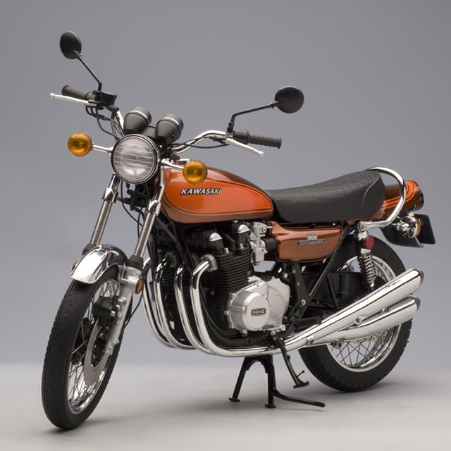[MDL] Signature 1/6 KAWASAKI 900 SUPER FOUR Z1(キャンディブラウン×オレンジ) 完成品 ミニカー(06001) AUTOart(オートアート)