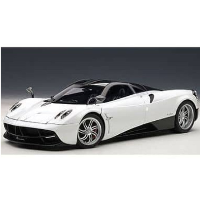 [MDL] シグネチャーシリーズ 1/18 パガーニ ウアイラ(ホワイト) 完成品 ミニカー(78267) AUTOart(オートアート)