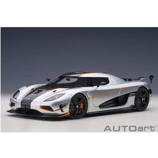 [MDL] 1/18 ケーニグセグ アゲーラ RS(メタリック・シルバー×カーボンブラック) 「オートアート・コンポジットモデルシリーズ」  完成品 ミニカー(79024) AutoArt(オートアート)