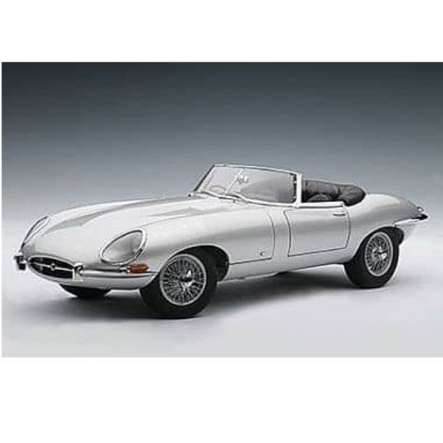 [MDL] 1/18 ジャガー Eタイプ ロードスター シリーズI 3.8 シルバー  完成品 ミニカー(73602) AutoArt(オートアート)