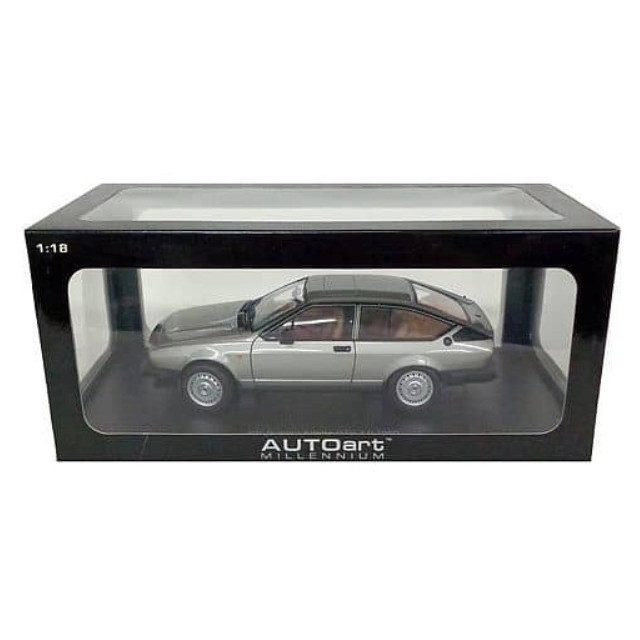 [MDL] 1/18 Alfa Romeo Alfetta GTV 2.0 1980(グレーシルバー) 「MILLENNUM」 完成品 ミニカー(70147) AutoArt(オートアート)
