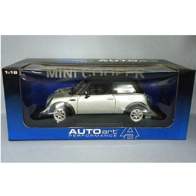 [MDL] 1/18 BMW ミニクーパー サンルーフ仕様(シルバー)  完成品 ミニカー(74821) AutoArt(オートアート)