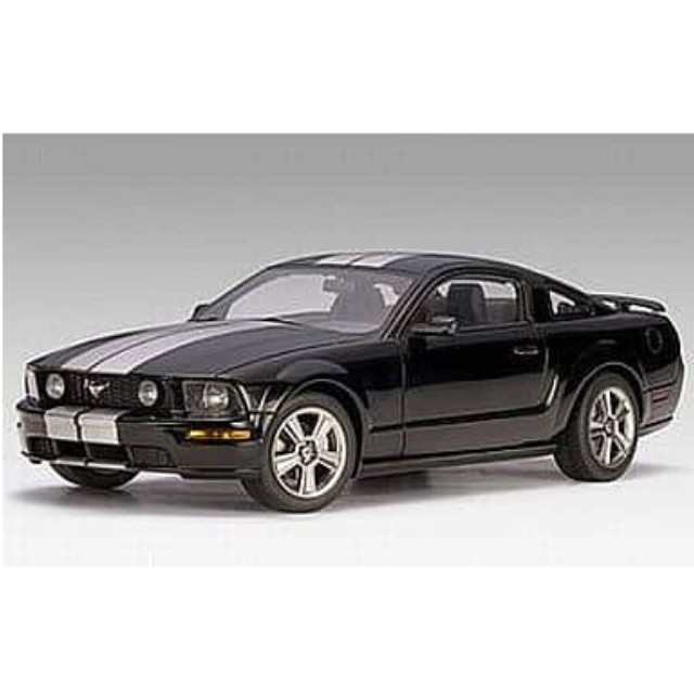 [MDL] 1/18 フォード マスタングGT ’05 ブラック  完成品 ミニカー(73015) AutoArt(オートアート)