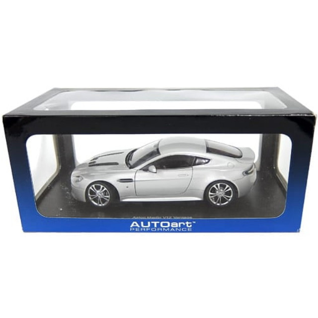 [MDL] 1/18 ASTON MARTIN V12 VANTEGE(シルバー) 「PERFORMANCE」  完成品 ミニカー(70206) AutoArt(オートアート)