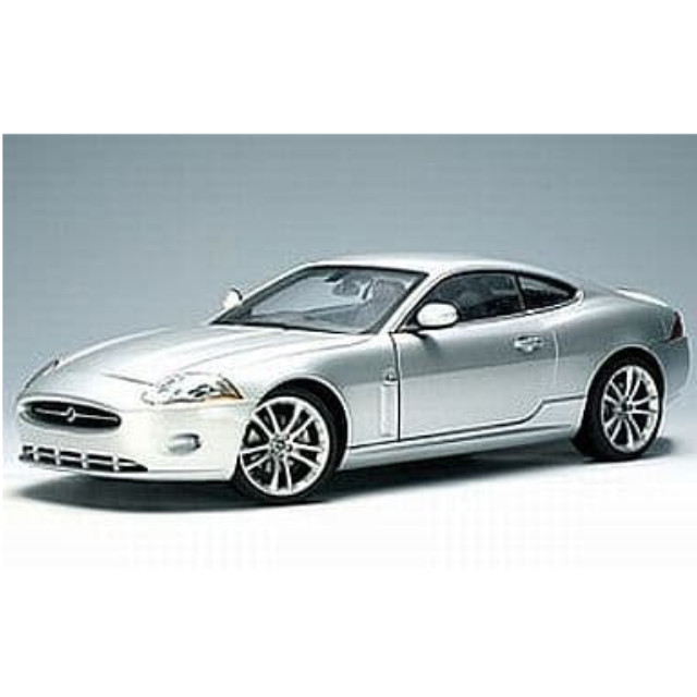 [MDL] 1/18 ジャガーXK クーペ 2006 シルバー  完成品 ミニカー(38007) AutoArt(オートアート)