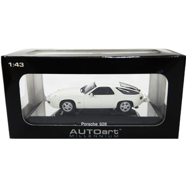 [MDL] 1/43 Porsche 928(ホワイト) 「MILLENNIUM」  完成品 ミニカー(57812) AutoArt(オートアート)