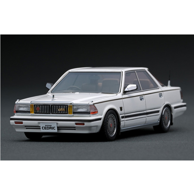 [MDL] 1/43 Nissan Cedric Y30 4Door Hardtop Brougham VIP(ホワイト) 完成品 ミニカー(IG1418) ignition model(イグニッションモデル)