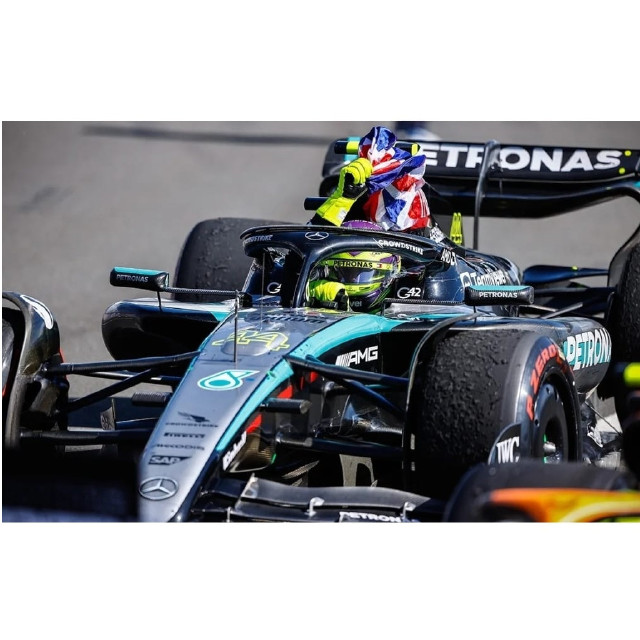 [MDL] 1/18 Mercedes-AMG PETRONAS Formula One Team F1 W15 E Performance Winner British GP 2024 Lewis Hamilton #44 完成品 ミニカー(18S999) SPARK(スパーク)