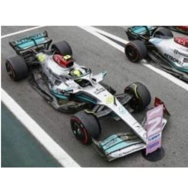 [MDL] 1/43 Mercedes-AMG Petronas F1 W13 E Performance Mercedes-AMG Petronas F1 Team 2nd Brazilian GP 2022(With pit and number board) Lewis Hamilton ミニカー SPARK