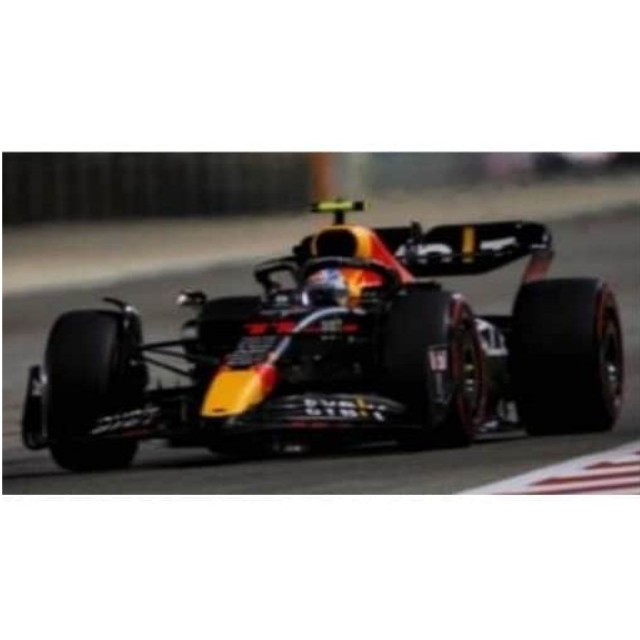 [MDL] 1/64 Oracle Red Bull Racing RB18 #11 Oracle Red Bull Racing 2022 Sergio Perez 完成品 ミニカー(Y255) SPARK(スパーク)